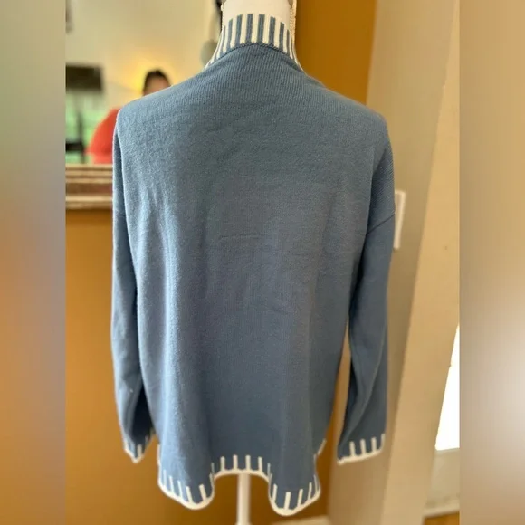 Chic Blue and White Women's Cardigan - Picture 4 of 7